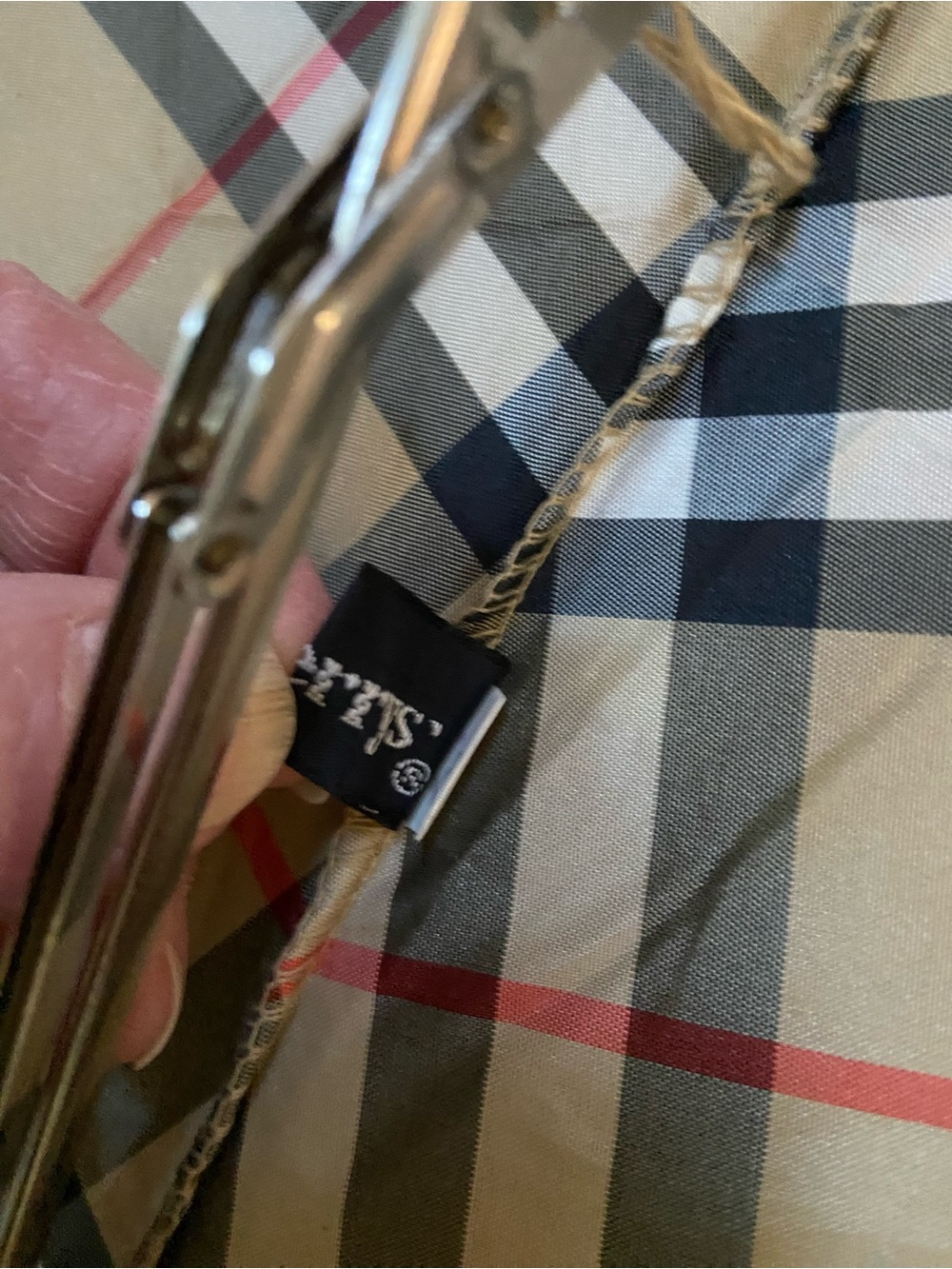 Burberrys Vintage Check Compact Umbrella in Beige, Black & Red (Sold As Is) - Picture 7 of 13